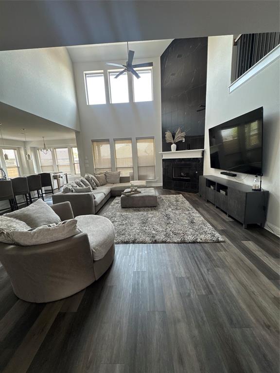 1603 Banded Ledge Drive Property Photo 2