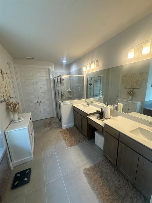 1603 Banded Ledge Drive Property Photo 8