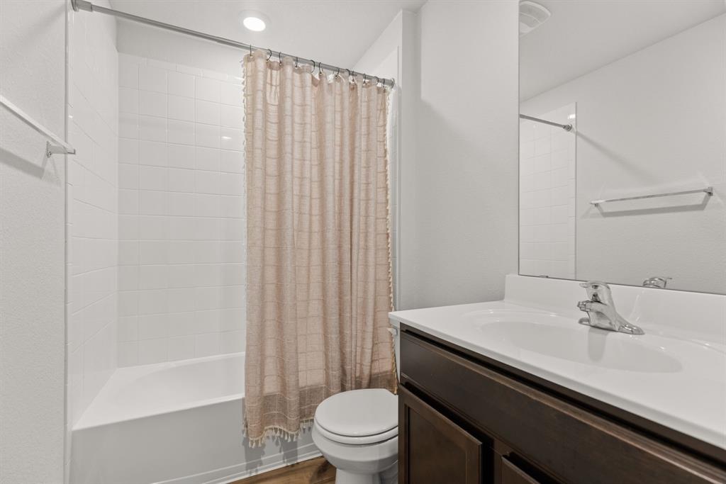 2506 Rollett Drive Property Photo 28