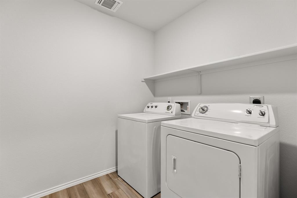 2506 Rollett Drive Property Photo 31