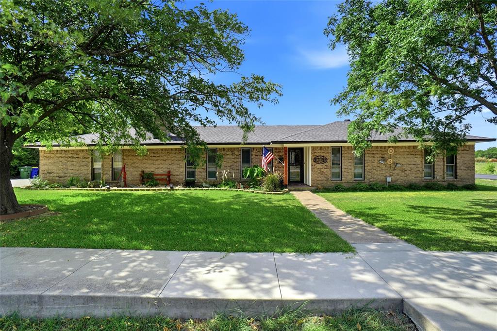 902 Meadowcreek Street Property Photo 1