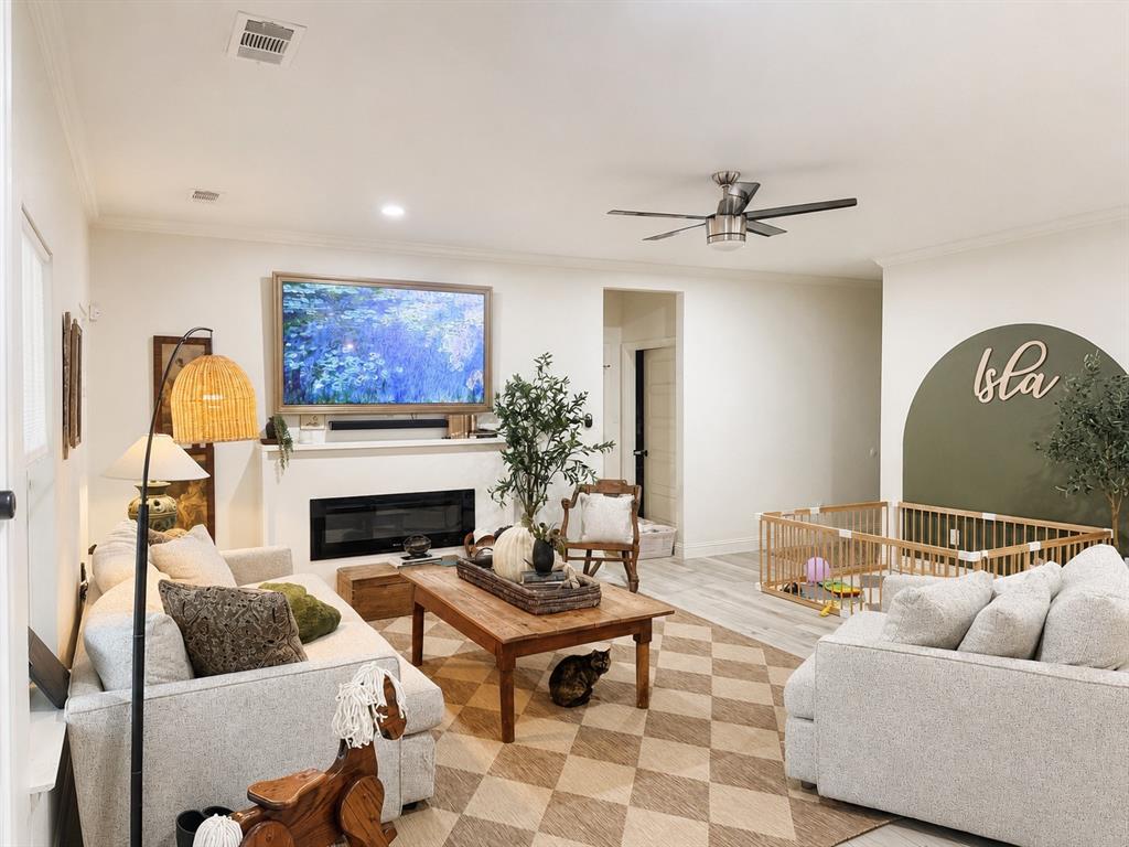 2421 Creek Drive Property Photo 4