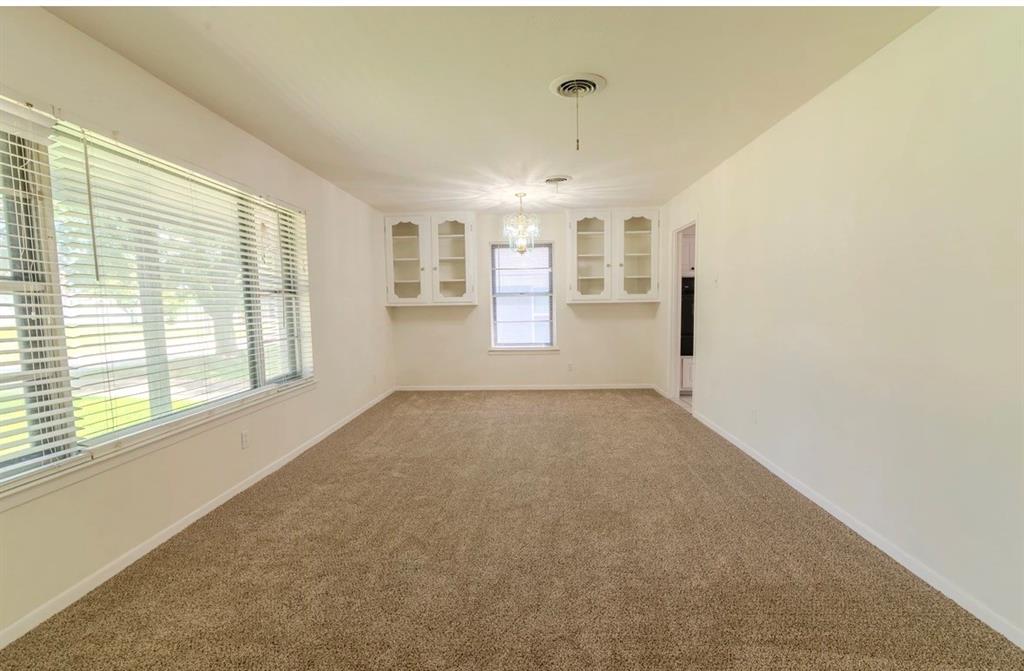 8017 Woodhue Road Property Photo 2