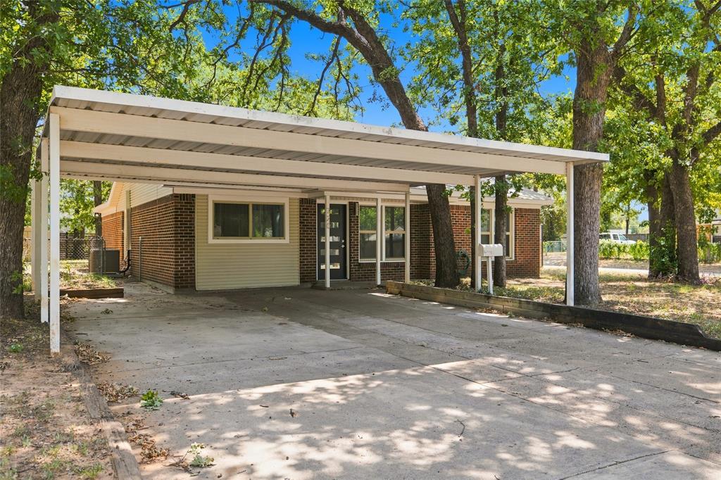 720 Thersa Drive Property Photo 3