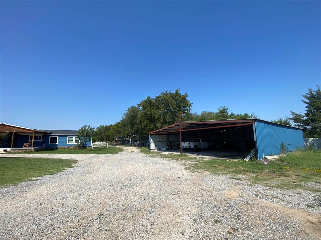 5504 County Road 2648 Property Photo 3