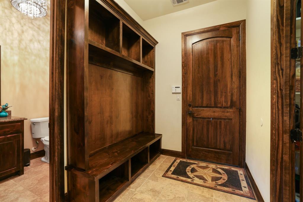 204 Tate Circle Property Photo 18