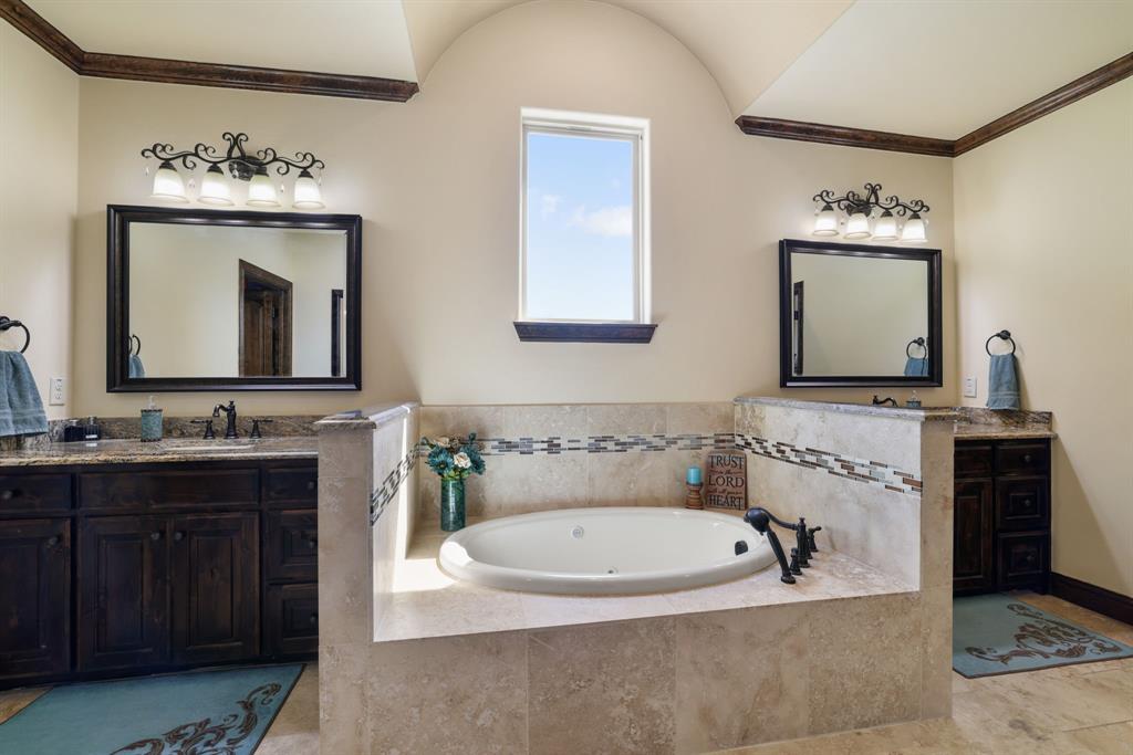 204 Tate Circle Property Photo 24