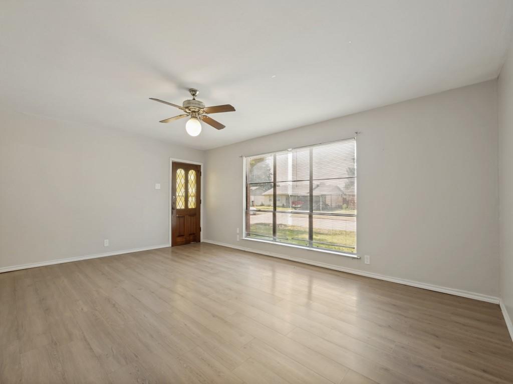 3717 Sidney Drive Property Photo 2
