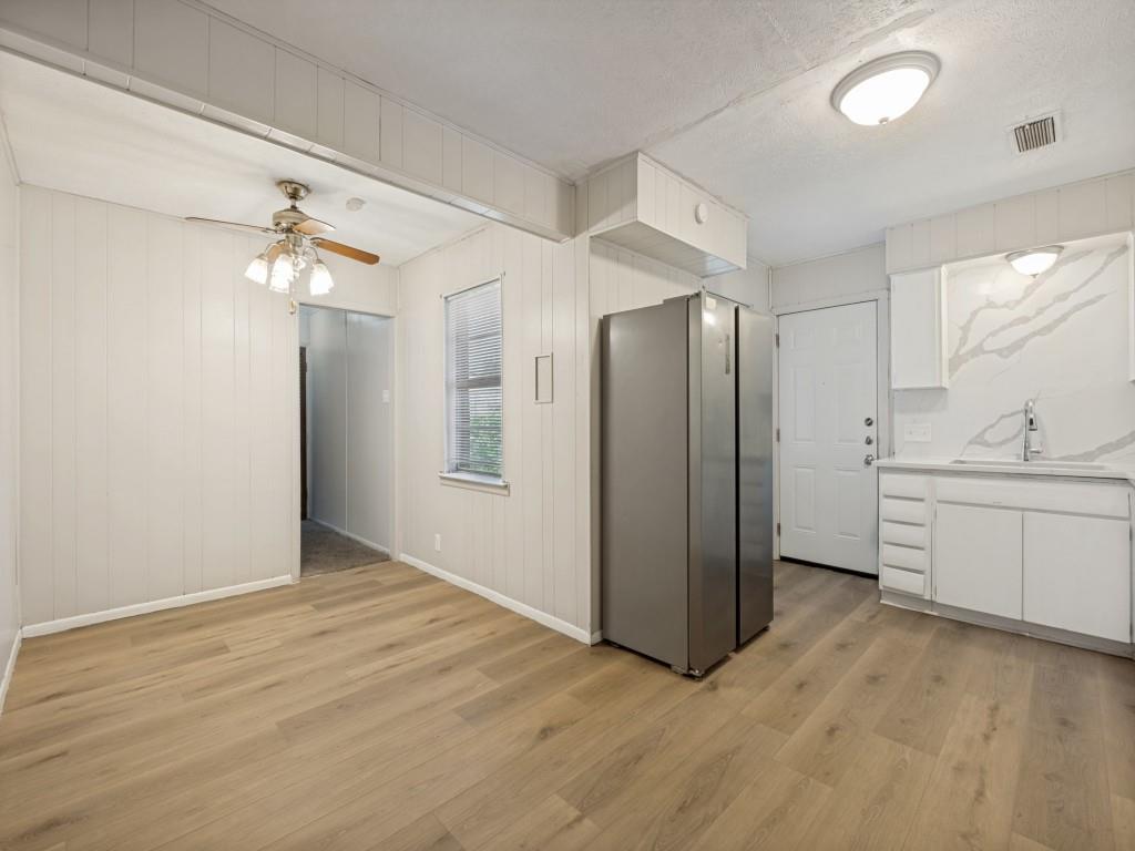 3717 Sidney Drive Property Photo 6