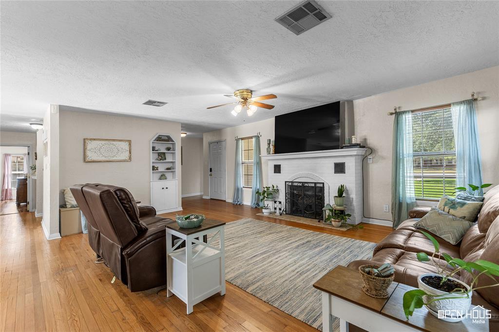 3316 Kessler Boulevard Property Photo 2