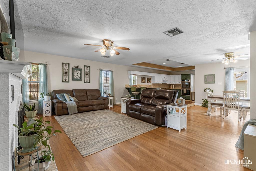 3316 Kessler Boulevard Property Photo 3
