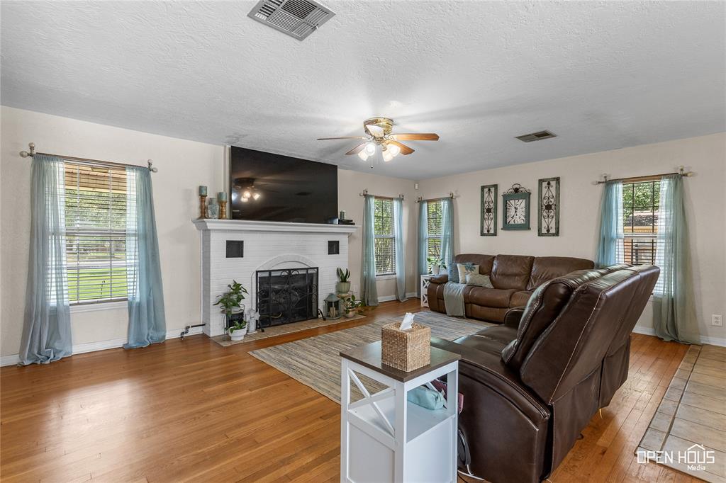 3316 Kessler Boulevard Property Photo 5