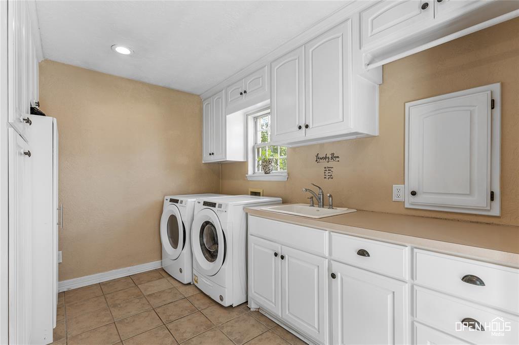 3316 Kessler Boulevard Property Photo 25