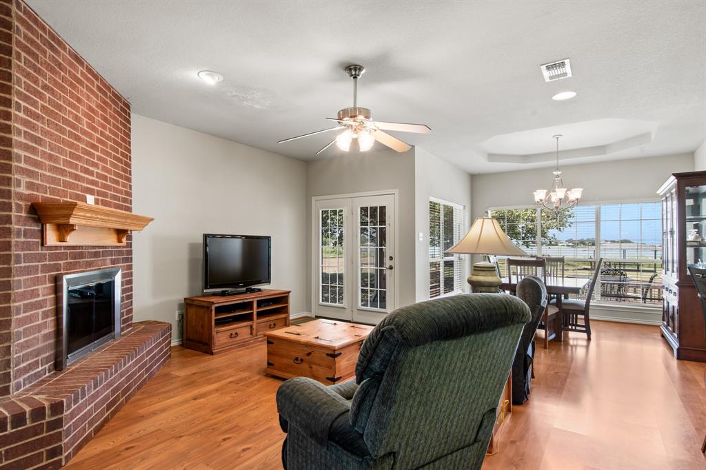 1237 Beachview Property Photo 3