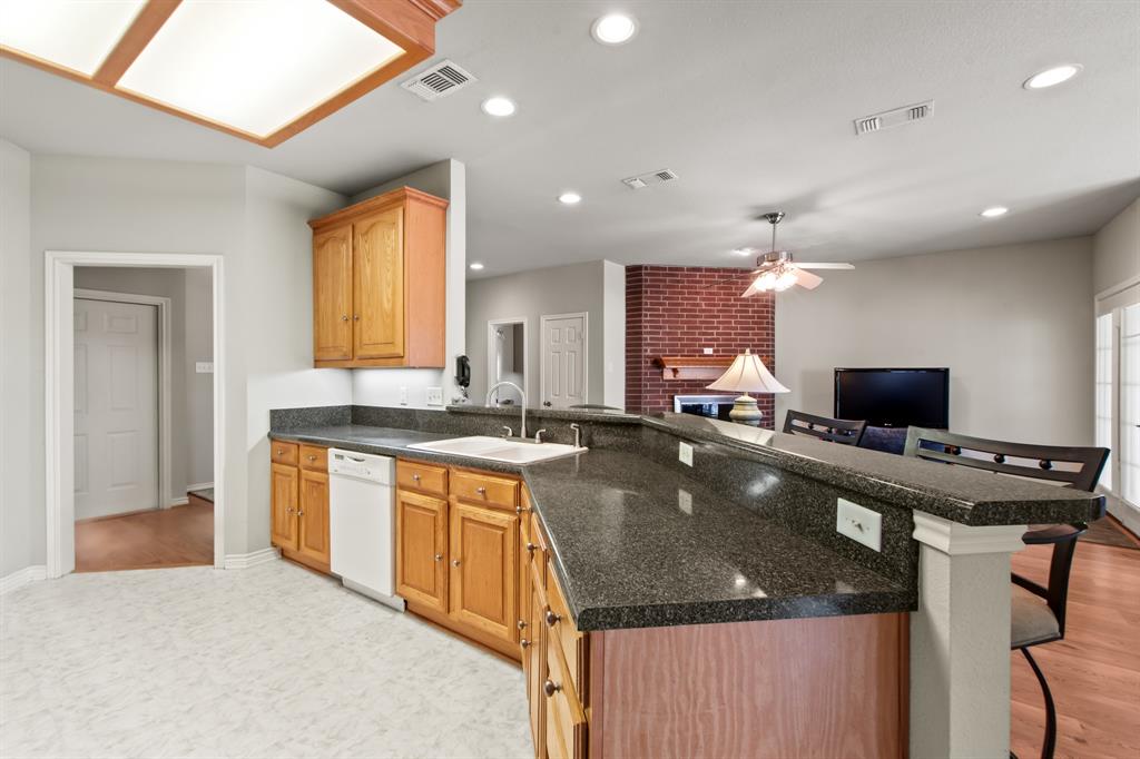 1237 Beachview Property Photo 11