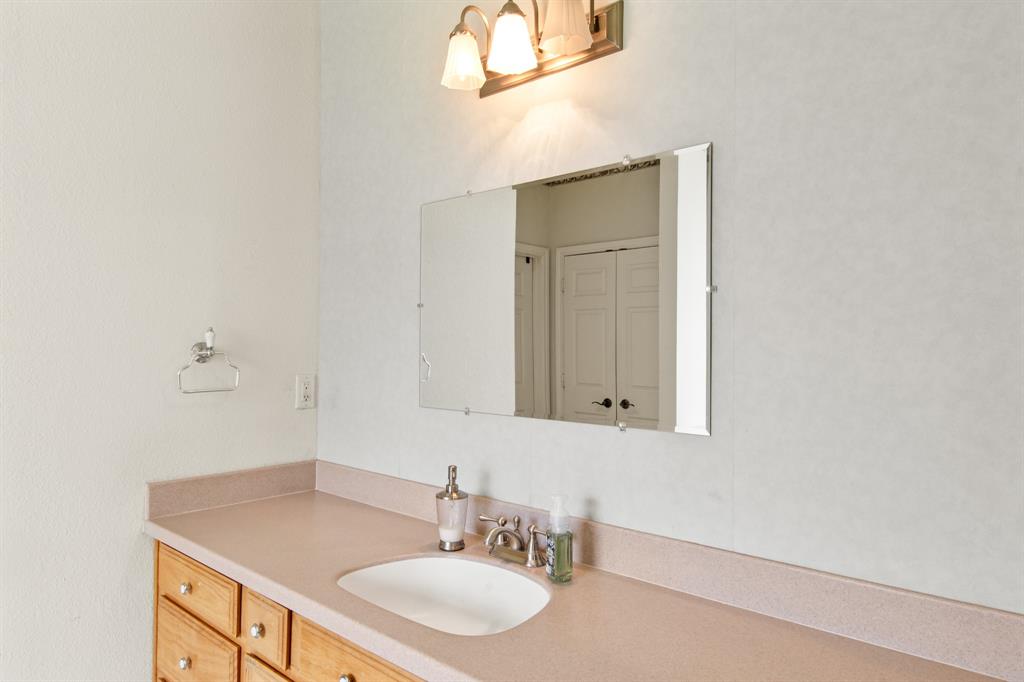 1237 Beachview Property Photo 16