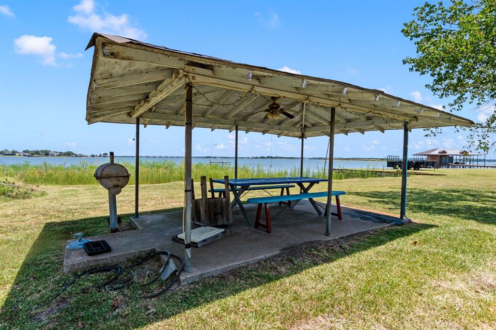 1237 Beachview Property Photo 22
