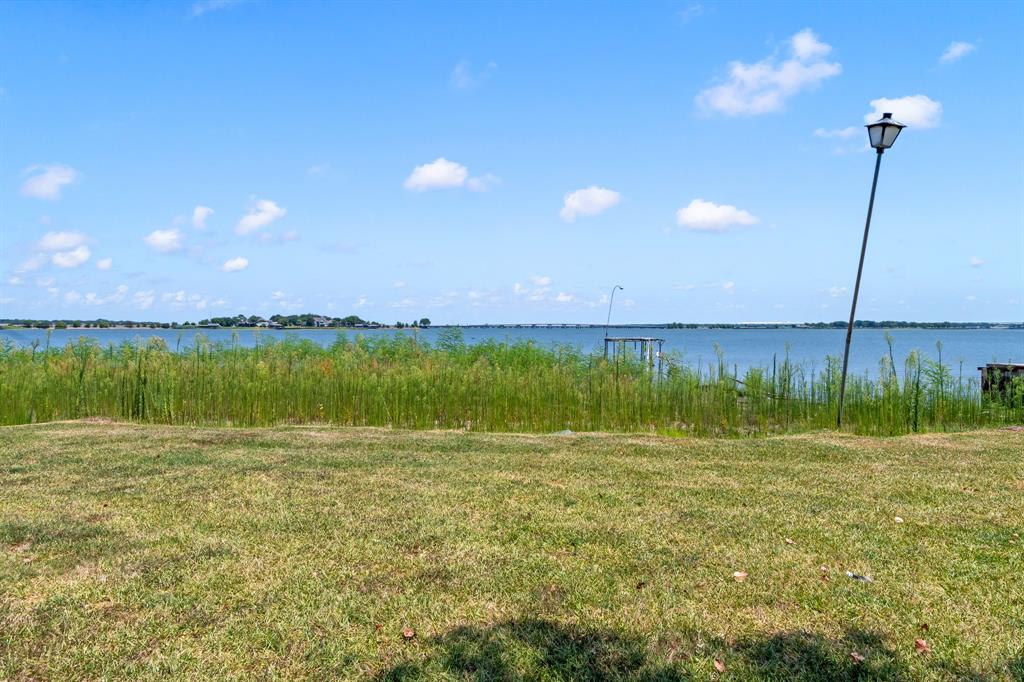 1237 Beachview Property Photo 23