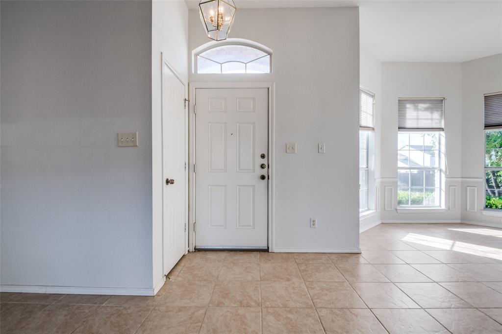4500 Saddlebrook Drive Property Photo 3