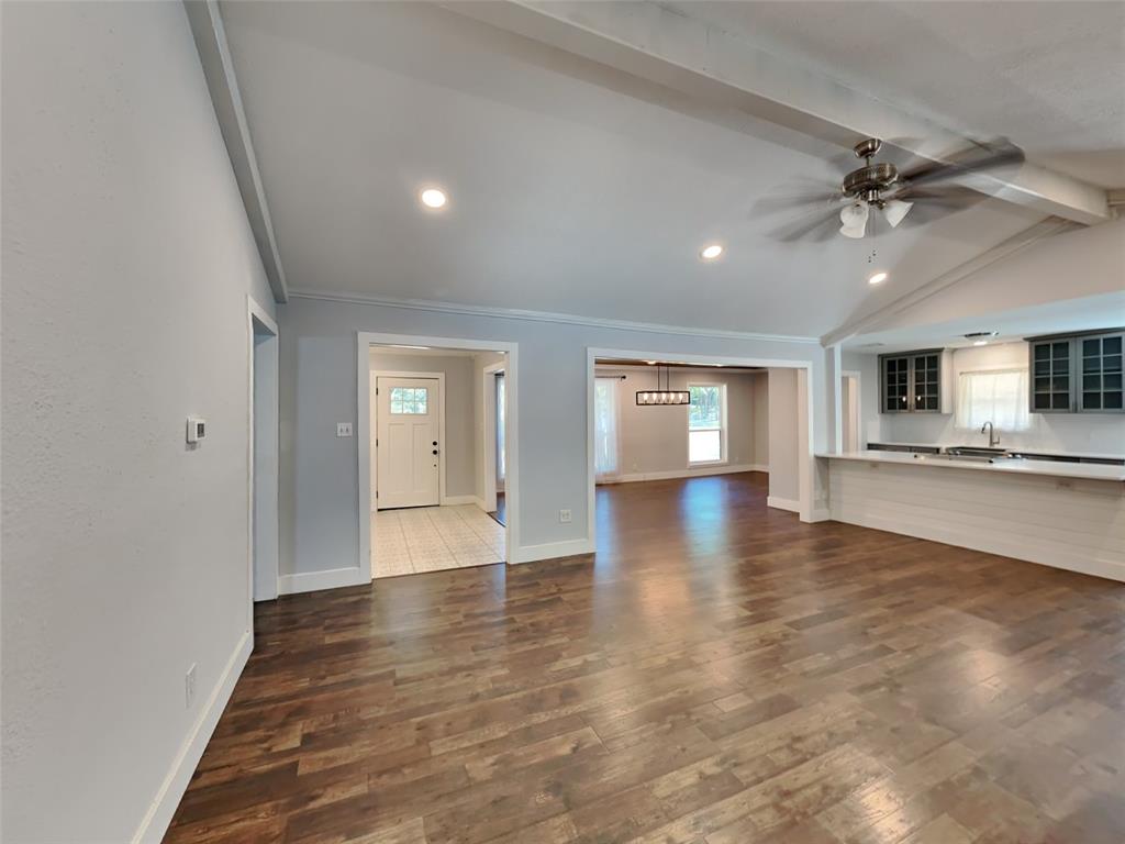 3704 Astoria Drive Property Photo 3