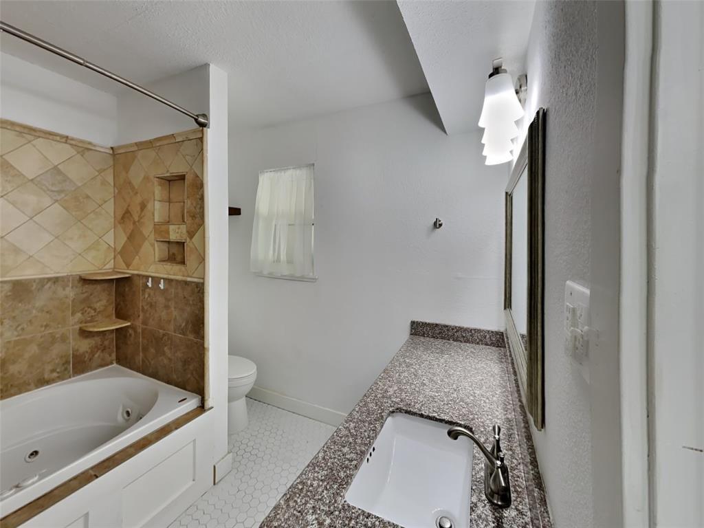 3704 Astoria Drive Property Photo 16