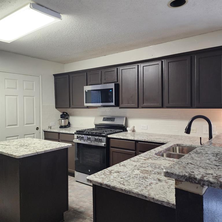 4922 Silverweed Drive Property Photo 2