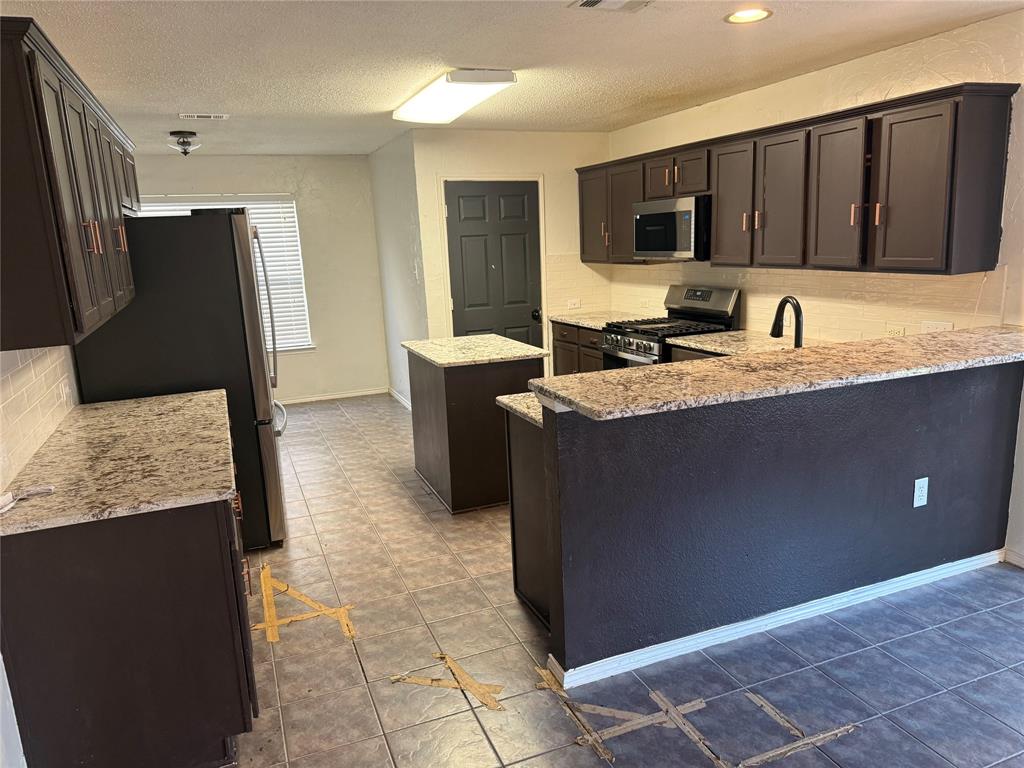 4922 Silverweed Drive Property Photo 3