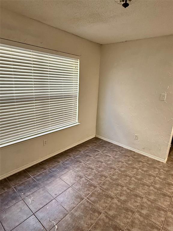 4922 Silverweed Drive Property Photo 7
