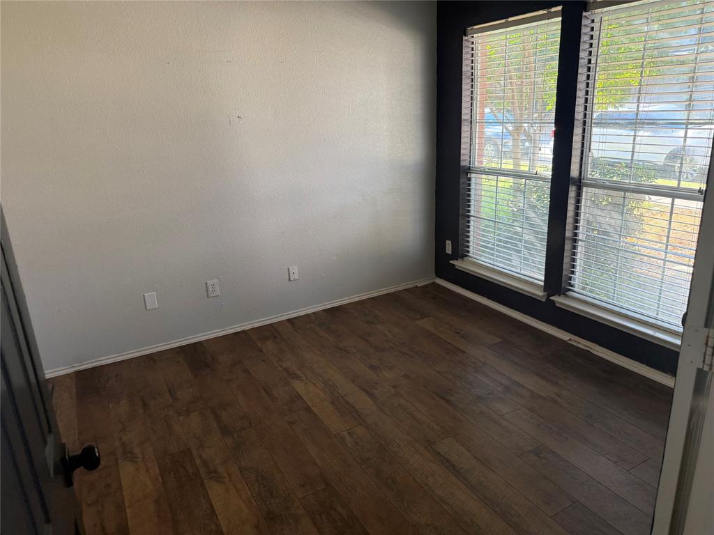 4922 Silverweed Drive Property Photo 10