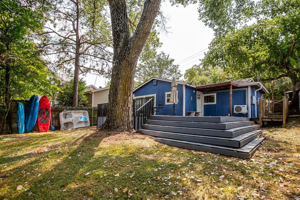 1130 W Lake Drive Property Photo 1