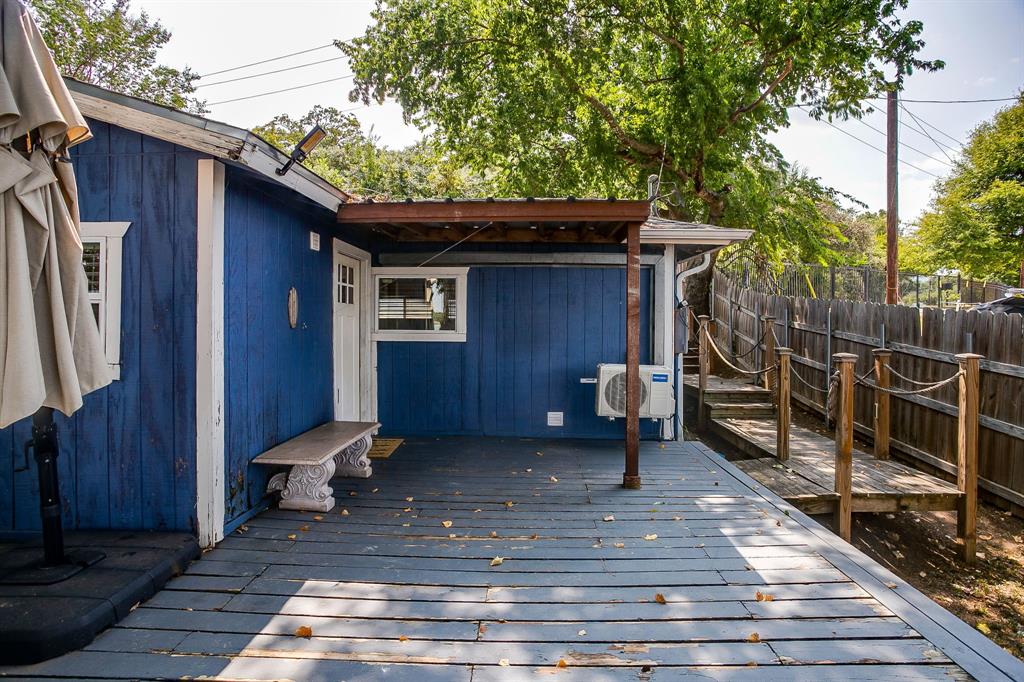 1130 W Lake Drive Property Photo 4