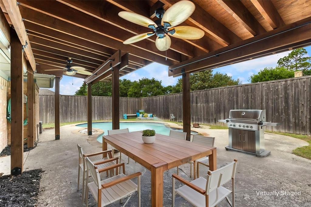 2301 Huntington Drive Property Photo 3