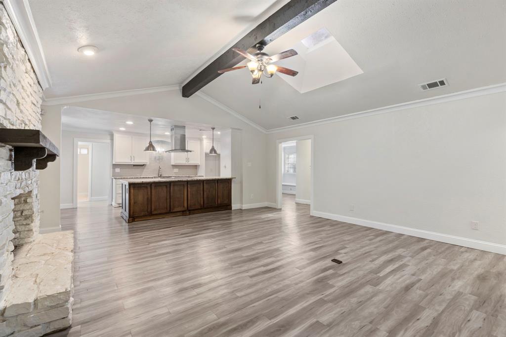 2301 Huntington Drive Property Photo 13