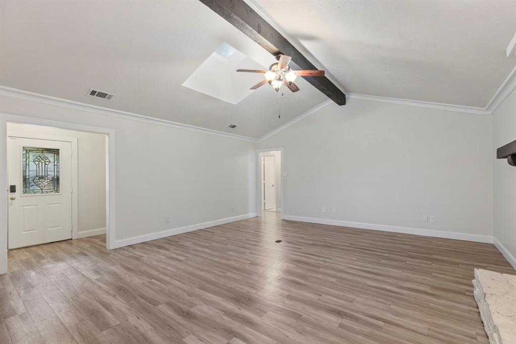 2301 Huntington Drive Property Photo 14
