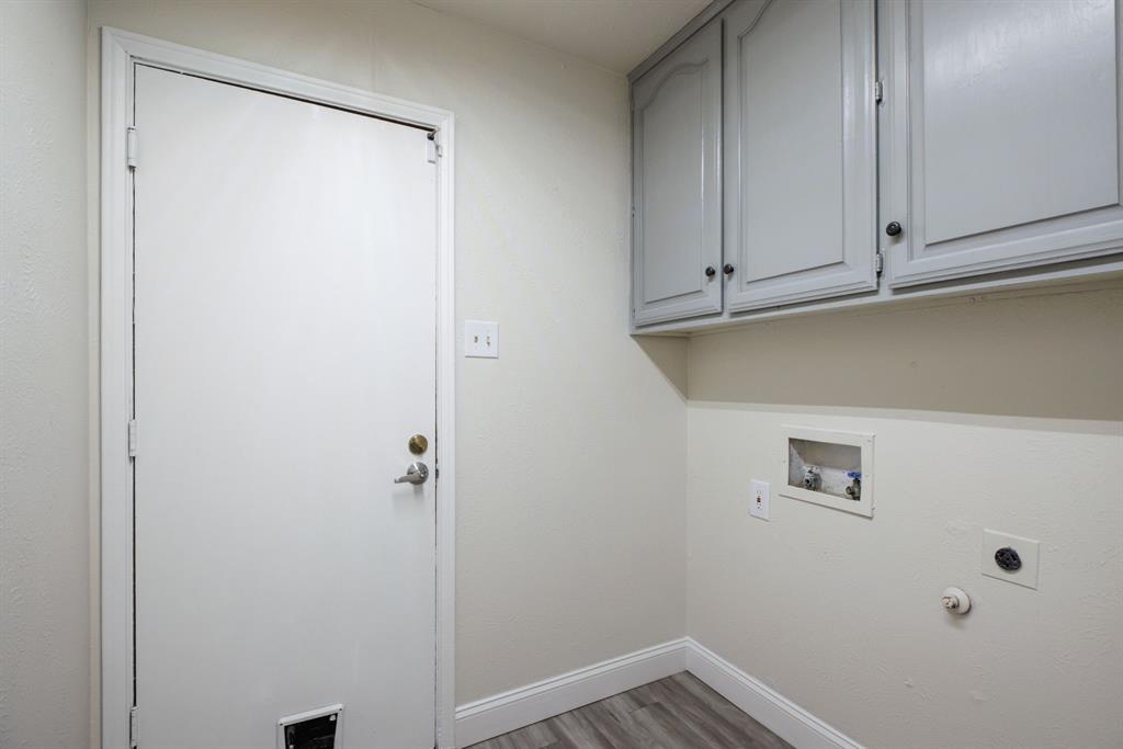 2301 Huntington Drive Property Photo 28