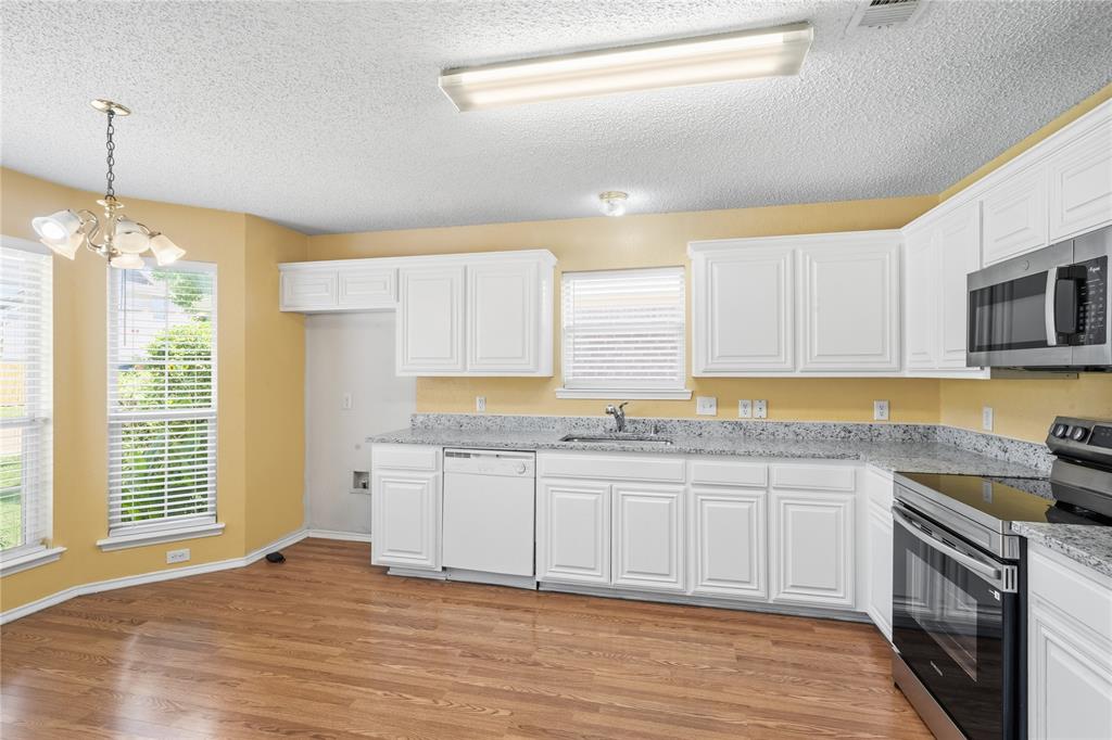 8404 Bowspirit Lane Property Photo 3