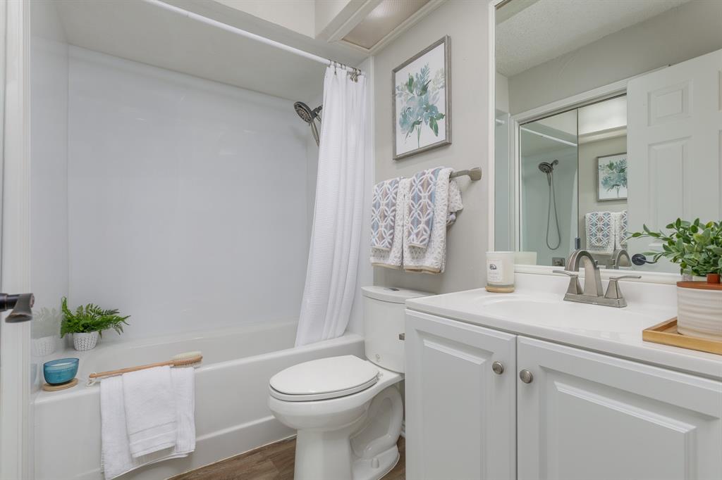 8404 Forest Lane 203 Property Photo 13
