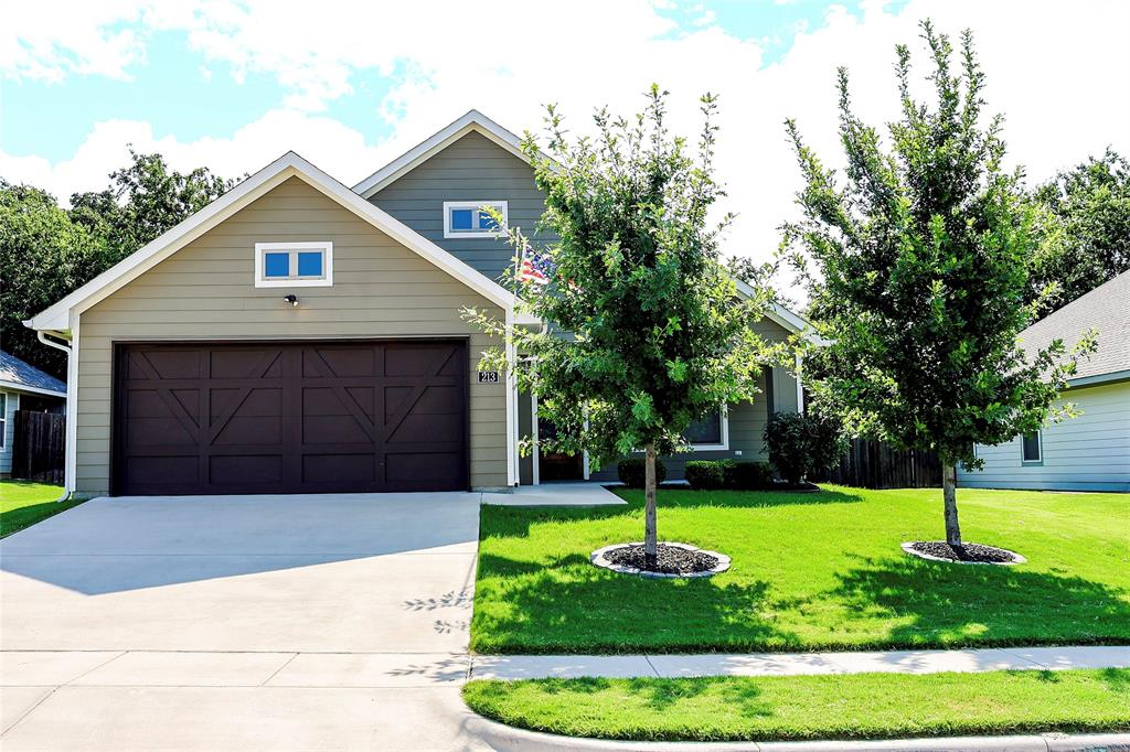 213 Clover Circle Property Photo 1