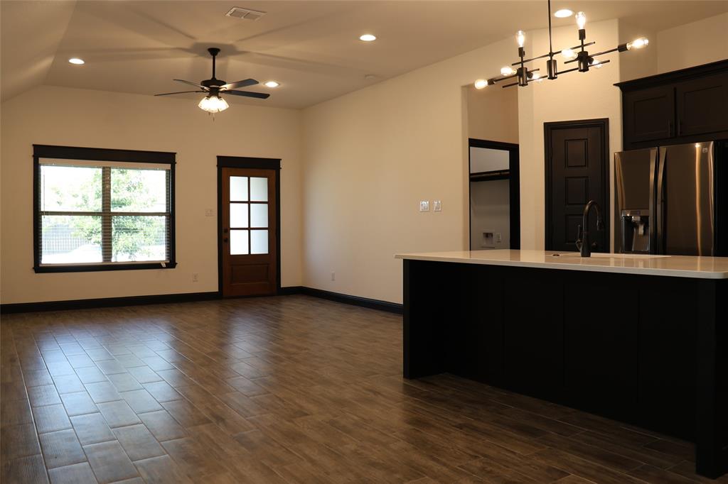 213 Clover Circle Property Photo 9