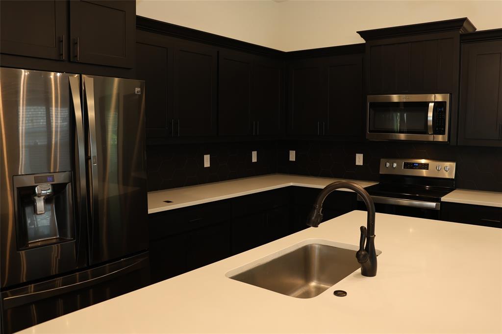 213 Clover Circle Property Photo 10