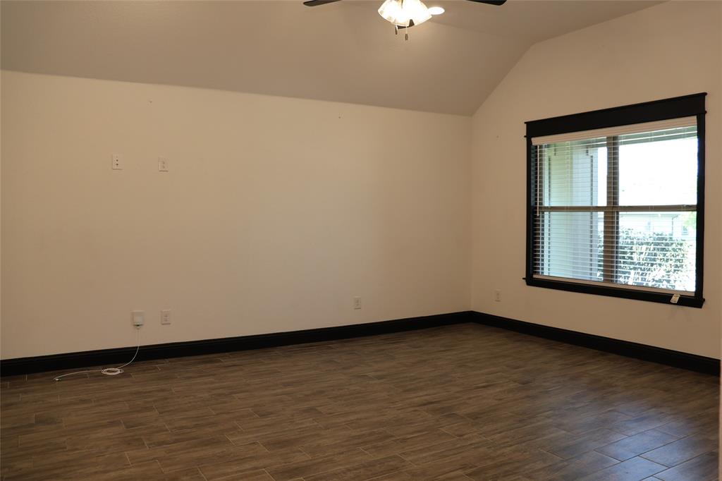 213 Clover Circle Property Photo 14