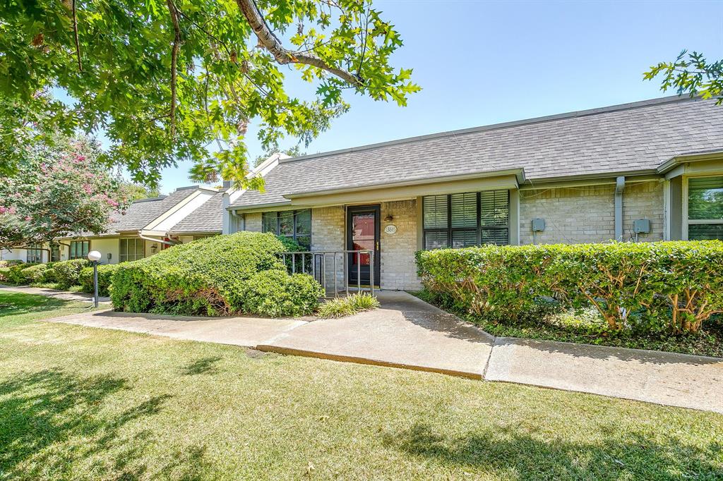13845 Leinsper Green Street Property Photo 1