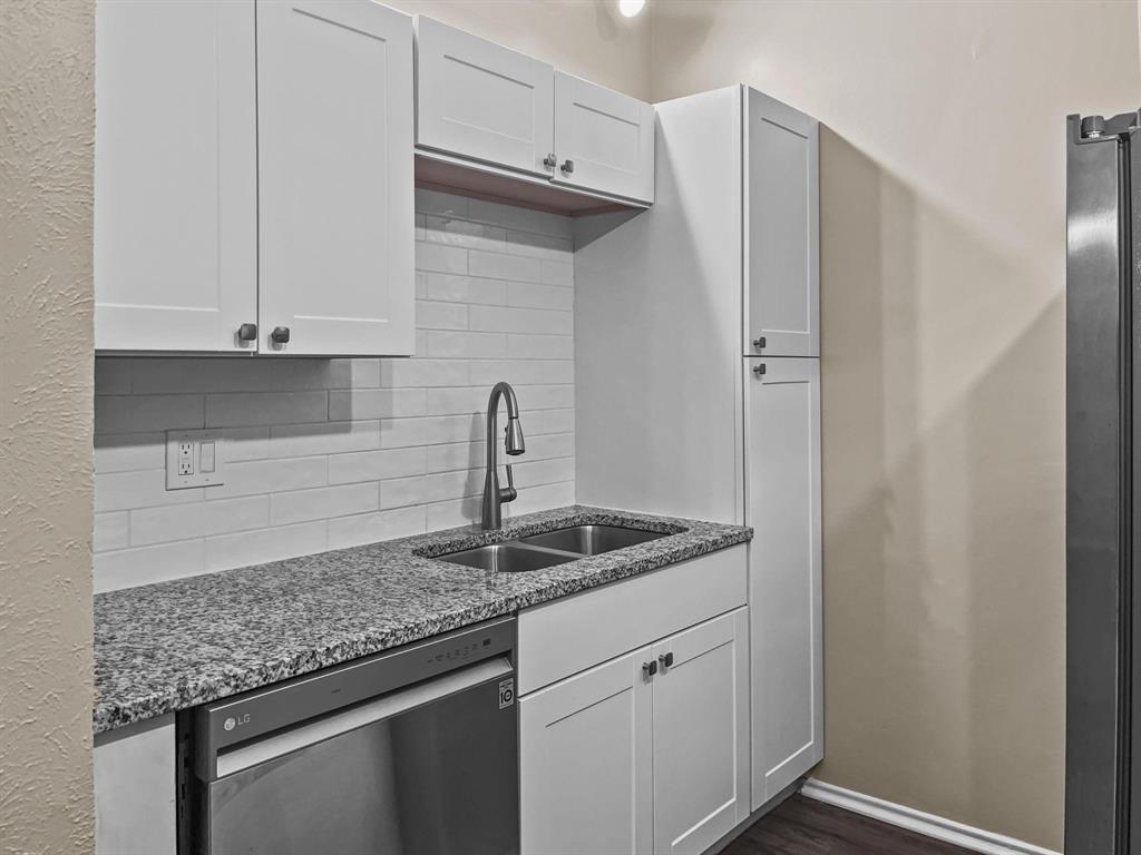 9600 Royal Lane 112 Property Photo 3