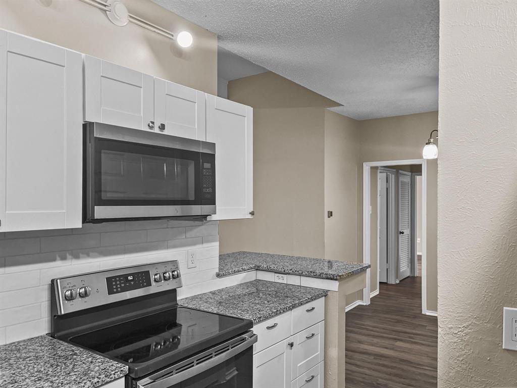 9600 Royal Lane 112 Property Photo 4