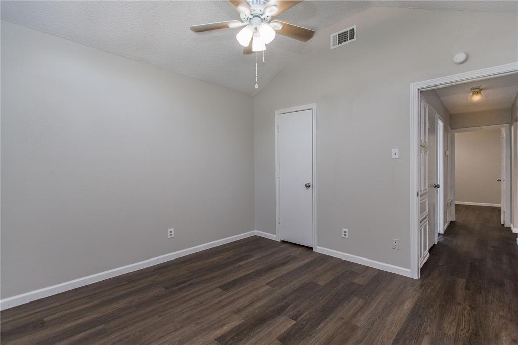 303 Shirley Drive Property Photo 16