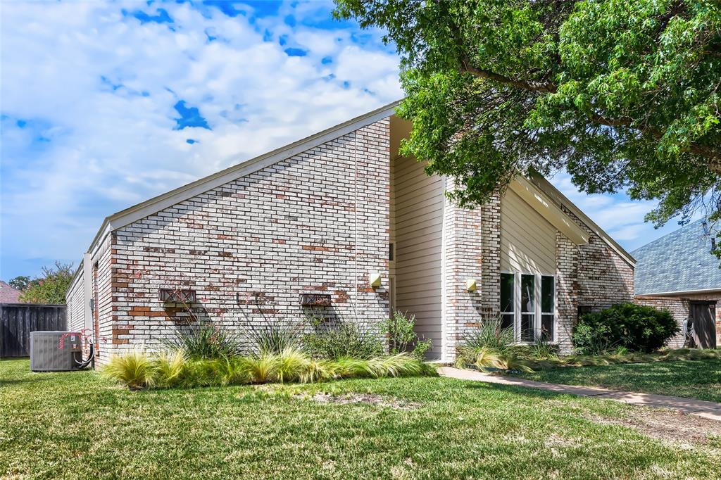3421 Cross Bend Road Property Photo 2