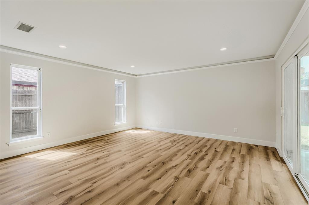 3421 Cross Bend Road Property Photo 15
