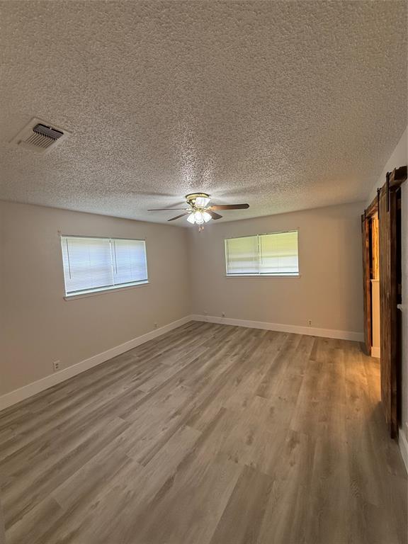 2409 Caprice Avenue Property Photo 8