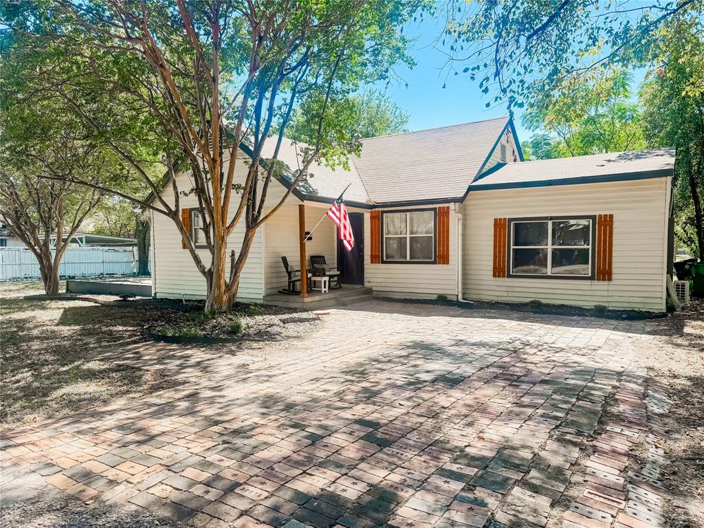 212 Penn Street Property Photo 1