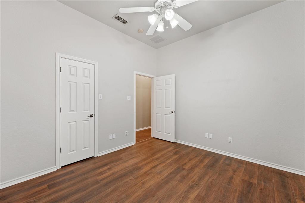 415 Valley View Lane Property Photo 20